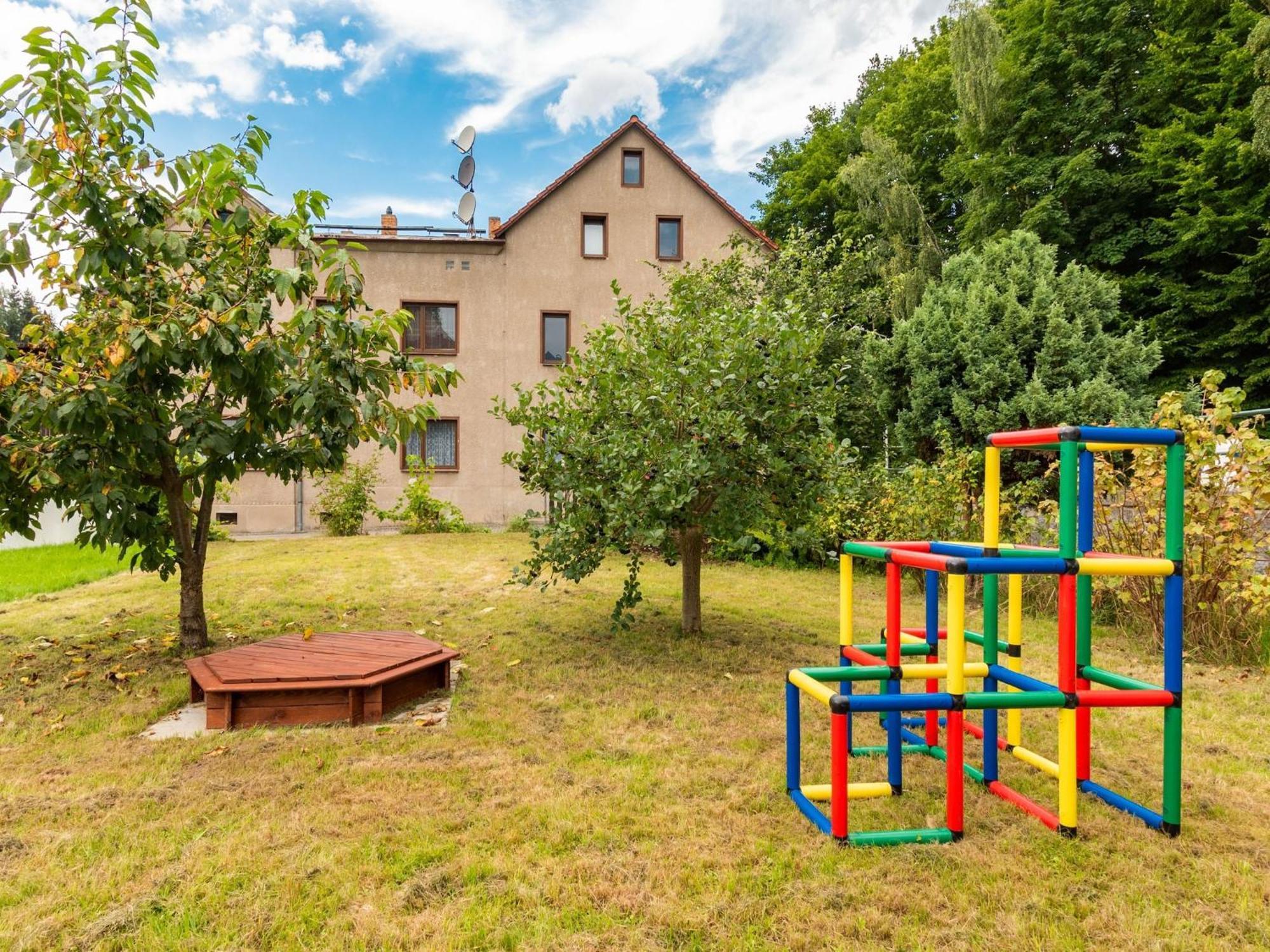 Modern Apartment In Sebnitz With A Terrace In ゼーブニッツ エクステリア 写真